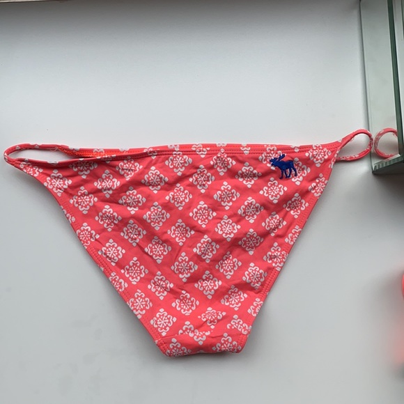 Bikini Bottom - Picture 5 of 5